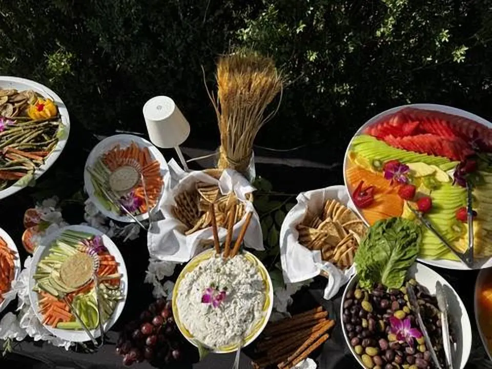 Grazing platters and fresh accompaniments
